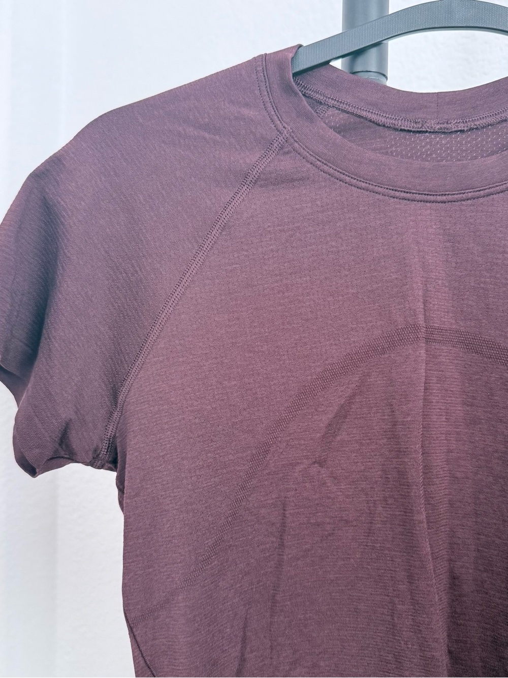 Swiftly Tech Cropped Short Sleeve 2.0 Plum - Picture 3 of 5